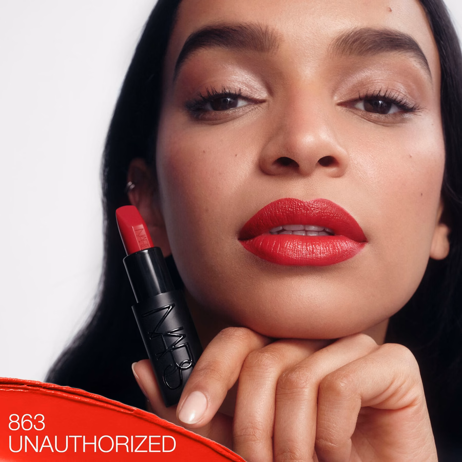 Ricarica di rossetto esplicito